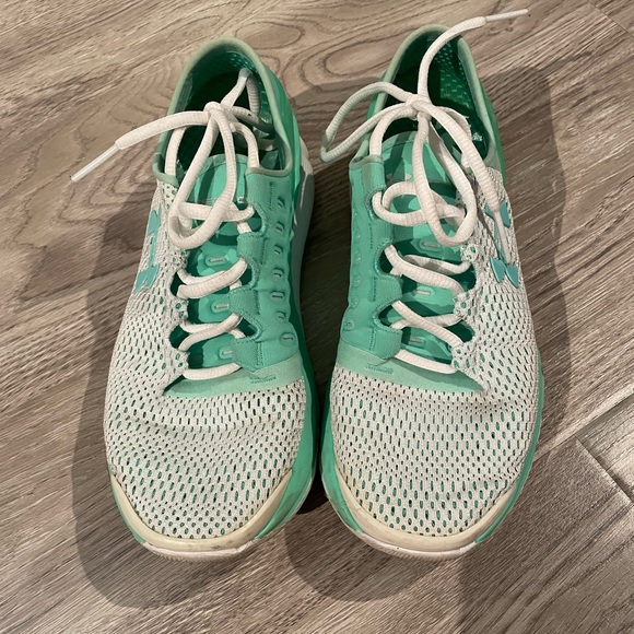 Under Armour Mint green running shoes - Picture 2 of 4